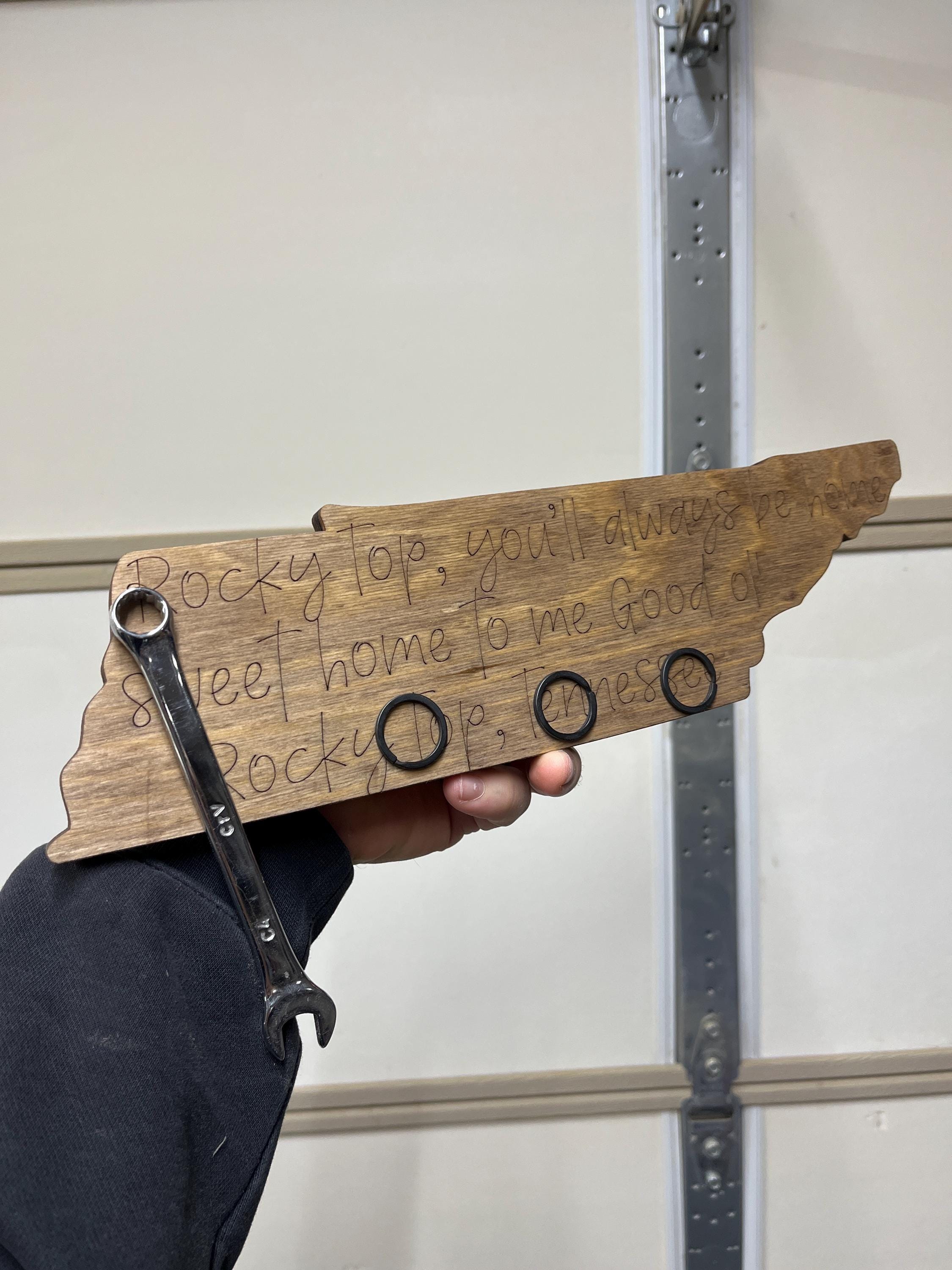 Personalized Key Hanger - Magnetic Tennessee State